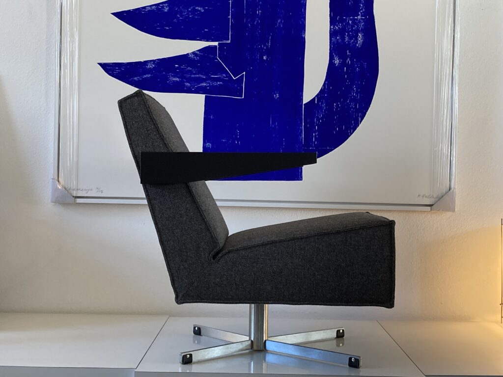 Press Room Chair by Rietveld