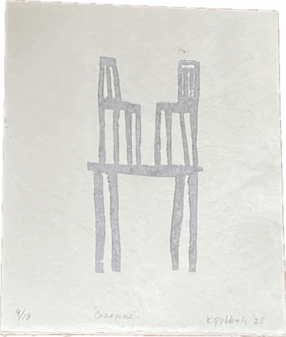 Zilver, 2 stoelen op 1 tafel. Houtdruk 2025 Klaas Gubbels
